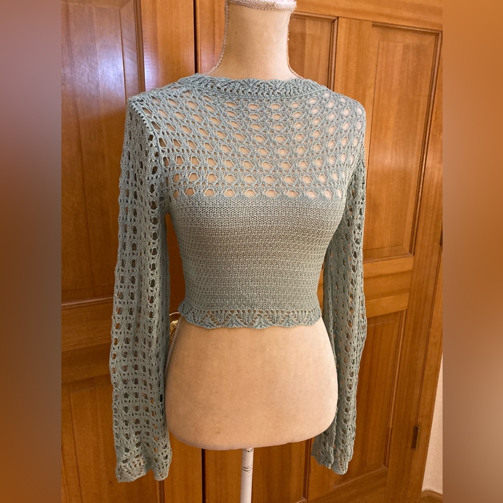 Nwt, Lavishly Paris Women’s Green Knitted Crop Top Sweater - Picture 7 of 16
